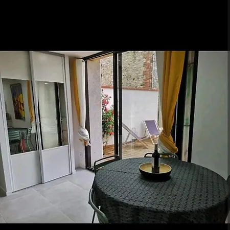 Duplex Refait A Neuf Dans Vieille Batisse