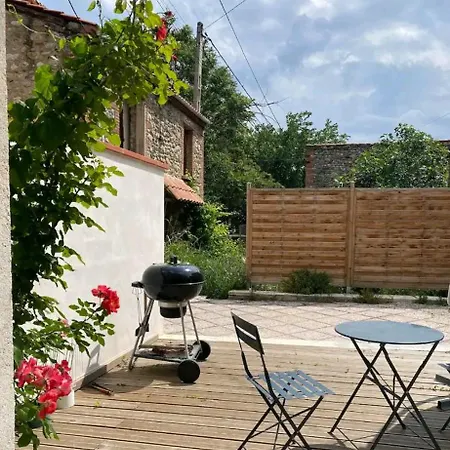 Holiday home Duplex Refait A Neuf Dans Vieille Batisse *